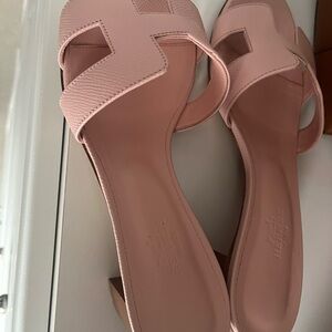 Hermes Oasis Women's Sandals in great condition